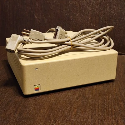 Vintage M0135 Apple Macintosh Hard Disk 20 Powers On (Video) w/ OEM Power Cable - Image 1 of 4