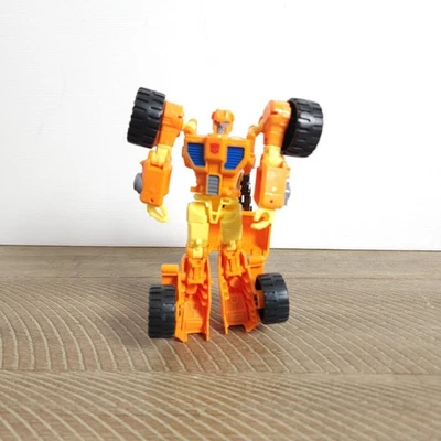 Autobot Scoop Transformers Generations Thrilling 30 - Image 1 of 4