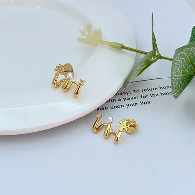 New! Tory Lady Earring 3 Points Style Limited Edition with Jewelry Pouch - Image 1 of 4