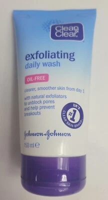 Clean & Clear Exfoliating Daily Wash Oil-Free Johnson & Johnson 5 oz Exp 01/25 - Image 1 of 3