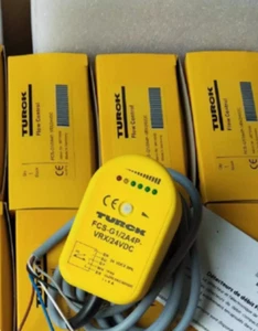 TURCK 100% New and Original Pressure Switches FCS-G1/2/2A4P-VRX/24VDC - Picture 1 of 1