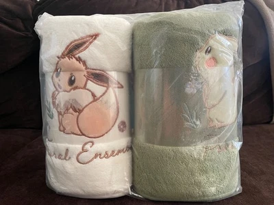Pokemon Two Bath Towels with Eevee and Pikachu - Image 1 of 4