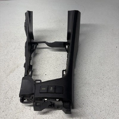 Bisel de cambio de consola frontal consola central OEM 2016 Scion iM 58821-12210 Foto 1 de 4