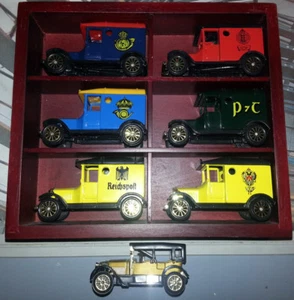 7 x Postautos von Corgi (T Ford Van) Reichspost Sammlerzustand unbespielt  - Bild 1 von 2