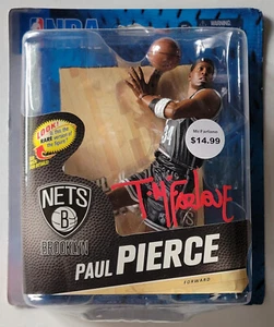 TODD MCFARLANE Signed 2014 NBA Series 24 PAUL PIERCE Figure NIB Brook Nets BAS - Picture 1 of 7