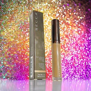 BECCA Cosmetics Global Aqua Luminous Perfecting Concealer in Tan NIB 0.18 Oz - Picture 1 of 12