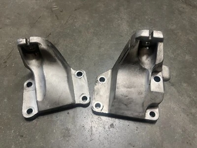 Infiniti G35 2003 2004 sedán VQ35DE soportes de montaje de motor izquierdo/derecho OEM 7085 Foto 1 de 4