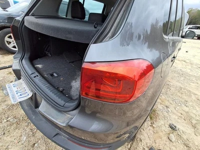 Luz trasera de pasajero VIN construida en Alemania con primer dígito compatible con 12-18 TIGUAN 2728177 Foto 1 de 3