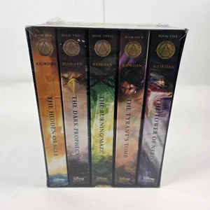 Trials of Apollo: 5 Book Trade Paperback Boxed Set by Rick Riordan NEW SEALED - Imagen 1 de 6