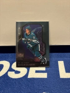 Skybox Metal Universe 2024-25 - Rookies Macklin Celebrini #136 (RC) - Imagen 1 de 2