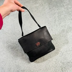 SHINOLA DETROIT Schwarz Leder Hobo Silber Verschluss Schultertasche Tasche Strukturiert - Bild 1 von 9