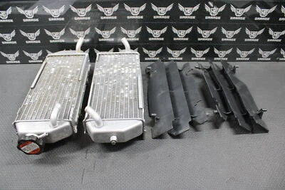 2000 2001 SUZUKI DRZ400 DRZ400E OEM LEFT RIGHT RADIATOR RADIATORS LOUVERS GOOD! - Image 1 of 4