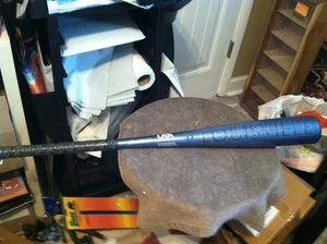 Bate de béisbol 2023 Louisville Slugger Omaha-11 EE. UU. 28"/17 OZ UBOMB11-23 - Imagen 1 de 9