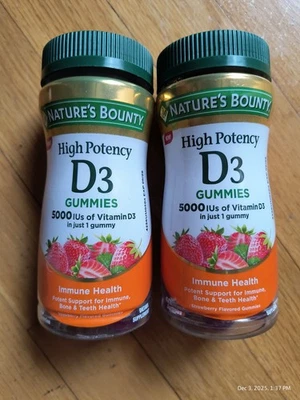 Pack de 2 gomitas Nature's Bounty vitamina D 5000 UI, vitamina D3 inmune de alta potencia Foto 1 de 4