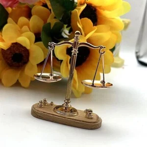 1: 12 Scale Dollhouse Mini Balance Scales w/6 Weights,Retro Mini Justice Scale - Picture 1 of 5