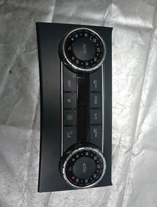 2012-14 MERCEDES C CLASS C300 AC HEATER CLIMATE CONTROL W/ TRIM - Picture 1 of 3