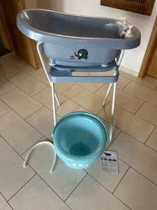 Baby-Badewanne bébé-jou Thermobadewanne inkl. Gestell, Badeeimer, Ablaufschlauch - Bild 1 von 10