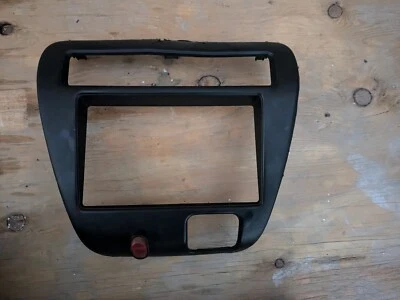 Radio tablero central Honda Prelude 1997-2001 bisel negro - agrietado Foto 1 de 4