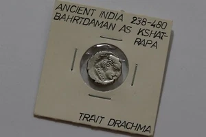 🧭 🇮🇳 INDIA KSHATRAPAS: Rudrasena III (348-378 CE) Silver drachm B62 #K5745 - Picture 1 of 3