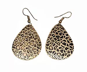 Pendientes de jirafa de latón con clase artesanales artesanales de Anju - Imagen 1 de 1