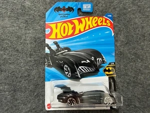 Batman und Robin Batmobile 1/5 Hot Wheels -- Karte geknickt - Bild 1 von 1