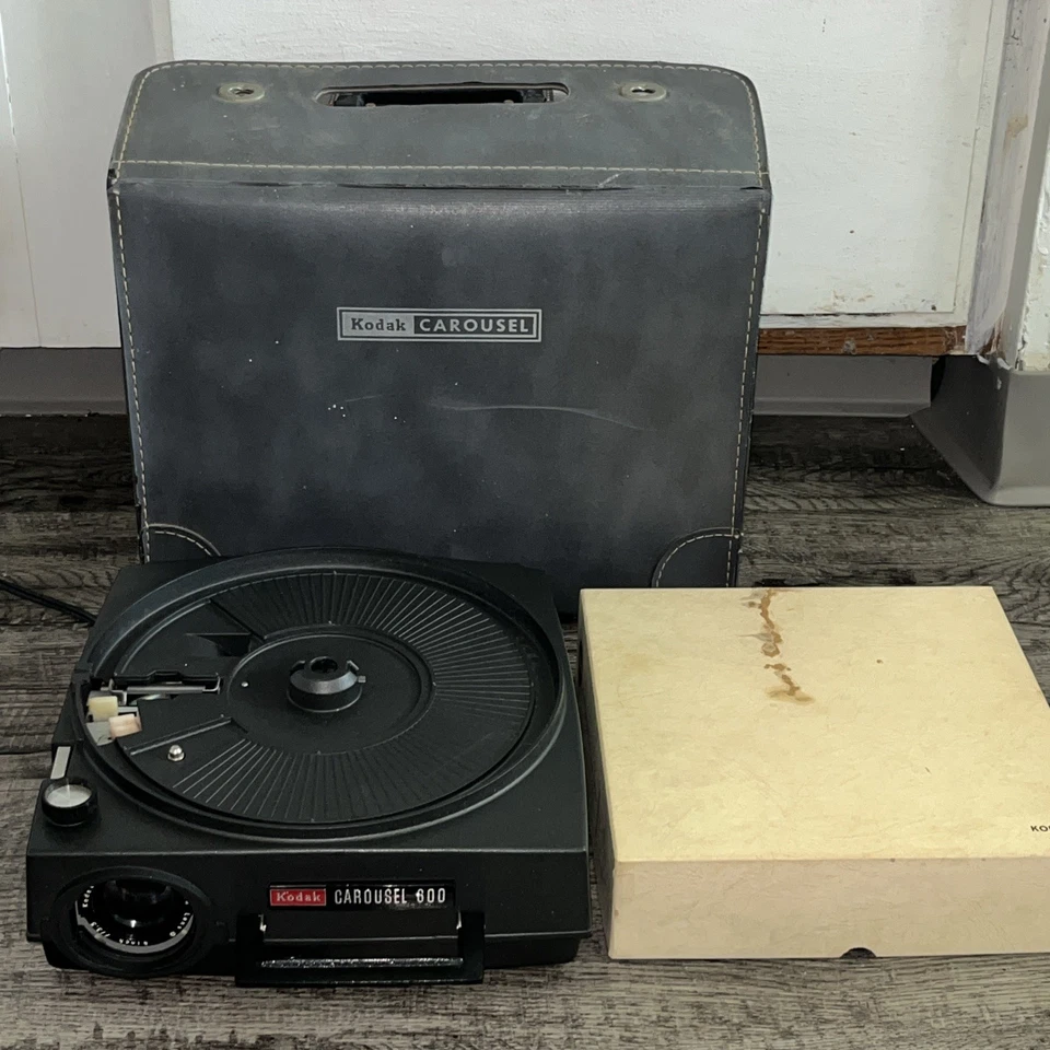 Professional Kodak Carousel 600 Slide Projector Fully Functional With Case - Image 1 of 4