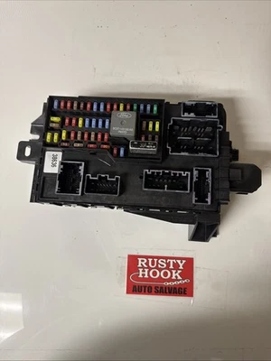 P/N AT4T 15604 BB FORD EDGE 2008-2010 OEM BCM FUSE BOX - Image 1 of 4