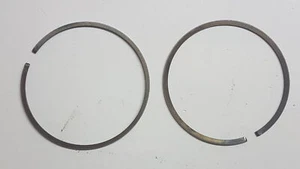 YAMAHA RD350 RZ350 1984-85 Due segmenti fasce elastiche 31K1161010 - Foto 1 di 3