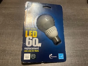 CREE Soft White LED 60W Dimmable Bulb 2700K/800 Lumens - Picture 1 of 3
