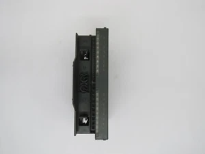 Siemens Simatics S7 6ES7322-1BH01-0AA0 OUTPUT MODULE 0.5 AMP 24 VDC 8 AMP - Picture 1 of 11