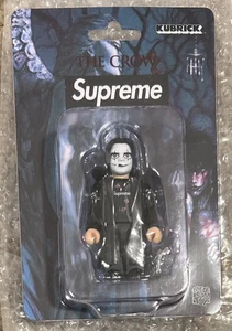 Juguete Medicom 100 % Bearbrick Supreme × The Crow FW21 NUEVO EN CAJA ¡ENVÍO GRATUITO! - Imagen 1 de 6