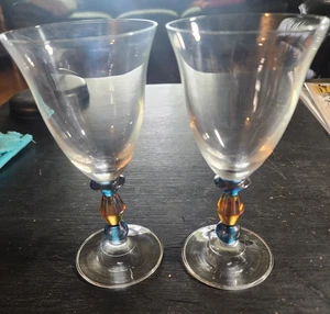 2 copas de agua de vino Mikasa Kensington azul claro con tallo ámbar 71/4" - Imagen 1 de 3