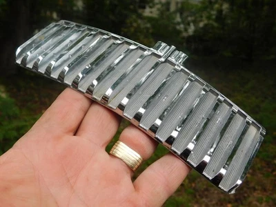 Oldsmobile Olds Super 88 1961 moldura de guardabarros derecha 580440 delantero *muy bonito* Foto 1 de 3