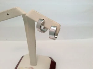 14K REAL White GOLD Hoop Huggie CLIP ON High Polished Earrings 2.40gr - Picture 1 of 5