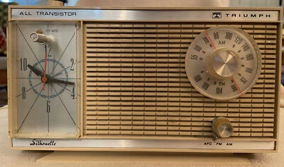 Vintage Triumph Silhouette Transistor Clock Radio RK-604 ~ for parts or repair - Image 1 of 4