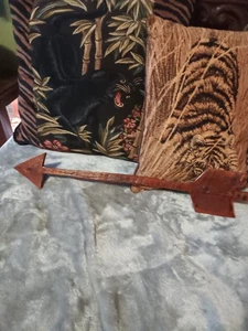 Wooden rustic arrow wall decor,has log cabin,lodge look to it. - Picture 1 of 6
