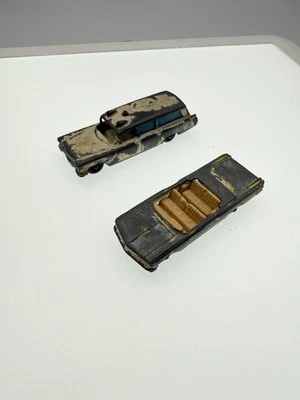 Lote de dos Matchbox Lesney S & S Cadillac Ambulancia / Pontiac Convertible Foto 1 de 4