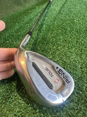 Cuña de arena PING Tour-W (punto negro) 56º/10 ~ acero sin etiqueta ~ agarre de cordero ~ 35,75" Foto 1 de 4