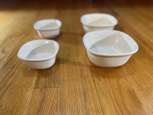 CorningWare Etch (2) 20 Oz (2) 7 Oz Steinzeug weiß quadratische Schüssel - Bild 1 von 13