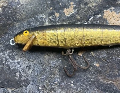 Vintage Gold Minnow Fishing Lure. Rough Condition  - Image 1 of 4