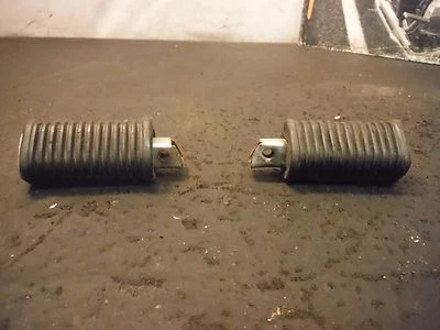 Hyosung Aquila GV250 GV 250 2009 09 clavijas de pasajero trasero izquierdo derecho clavija Foto 1 de 4