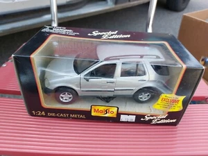 Maisto Scala 1:24 Mercedes-Benz Classe M 1997 Nuovo In Scatola - Foto 1 di 11
