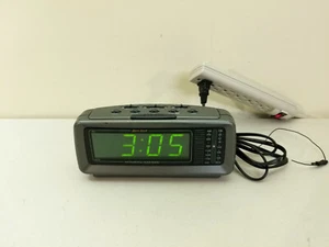 Vtg Lenoxx Sound CR-776 AM/FM Digital Alarm Clock Radio Large Green Display NICE - Picture 1 of 11