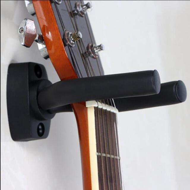  Ackitry Paquete de 2 soportes de pared para guitarra con soporte  ajustable para guitarra de todos los tamaños, soporte de pared de madera  con estante y ganchos de púa, colgador de