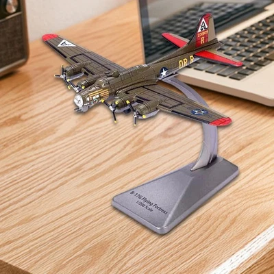 Collezione di bombardieri B-17G in scala 1/200, modello Fighter con supporto, - Immagine 1 di 4