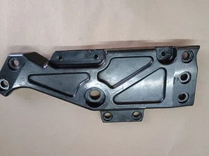 Kawasaki Zephyr 1996 535 Z550 Rear Left Foot Peg Mount Holder - Picture 1 of 9