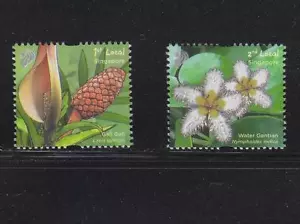 SINGAPORE 2013 POND LIFE 1ST & 2ND LOCAL COMP. SET OF 2 STAMPS IN MINT UNUSED - Picture 1 of 3