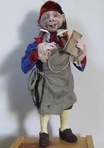Bambola artistica in tessuto modello CD "The Innkeeper" di Sharon Mitchell - Foto 1 di 1