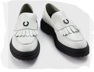 Auténticos zapatos mocasines sin cordones Fred Perry con logotipo blanco para hombre - Imagen 1 de 7