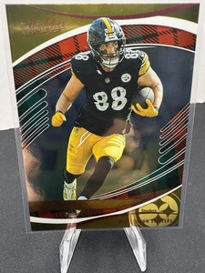 💥2025 Panini Absolute Pat Freiermuth Red & Green Holiday Foil Steelers - Bild 1 von 2